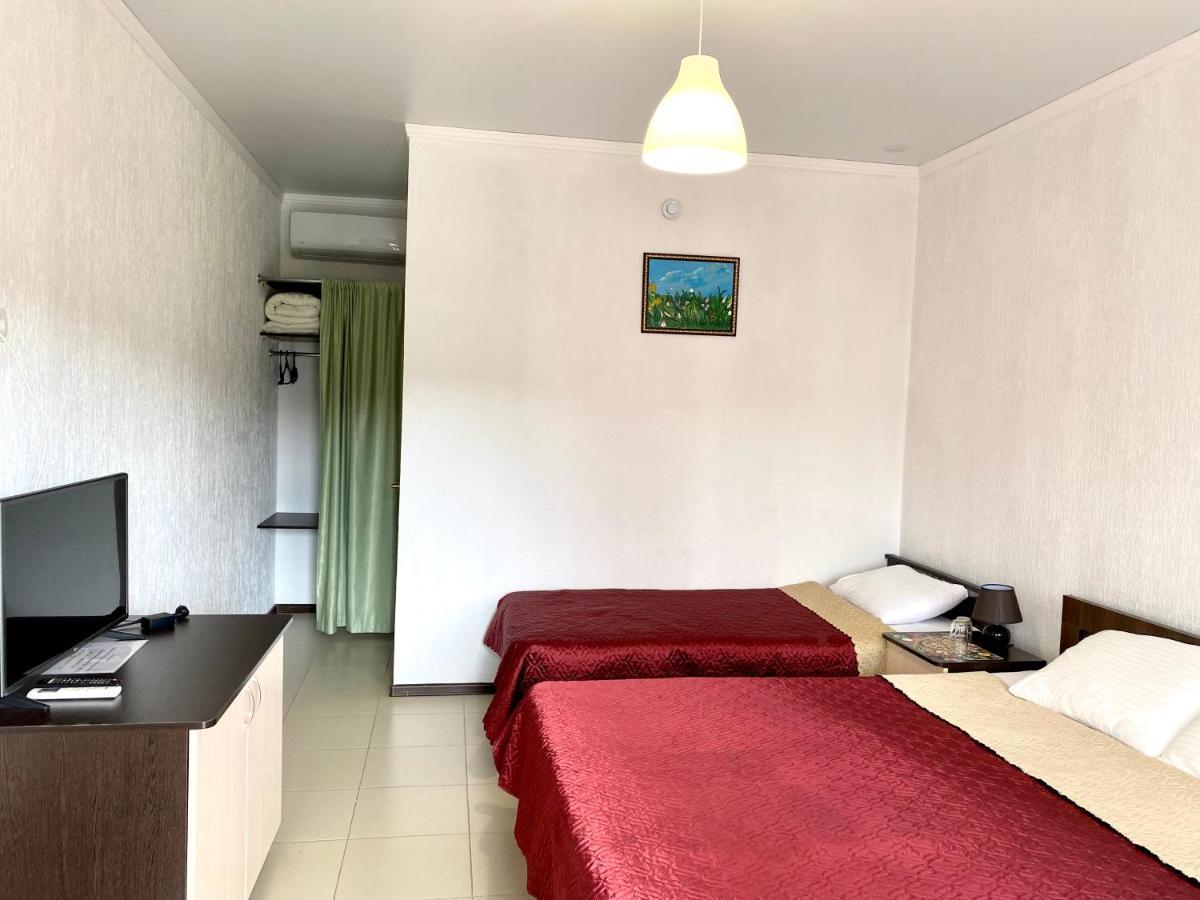 Hotel Solntse Abkhazii Lidzava Exteriör bild